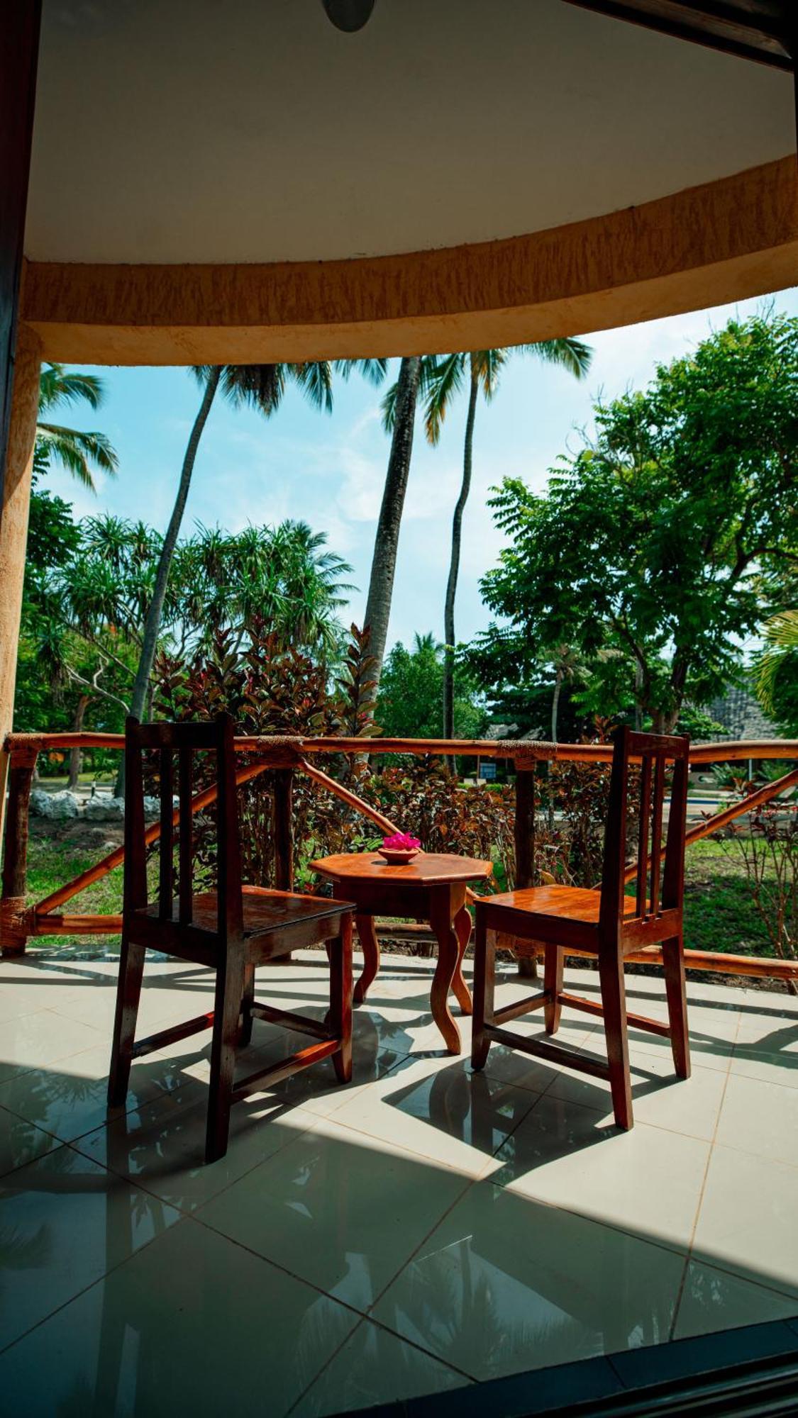 Sansi Kae Beach Resort Michamvi 외부 사진
