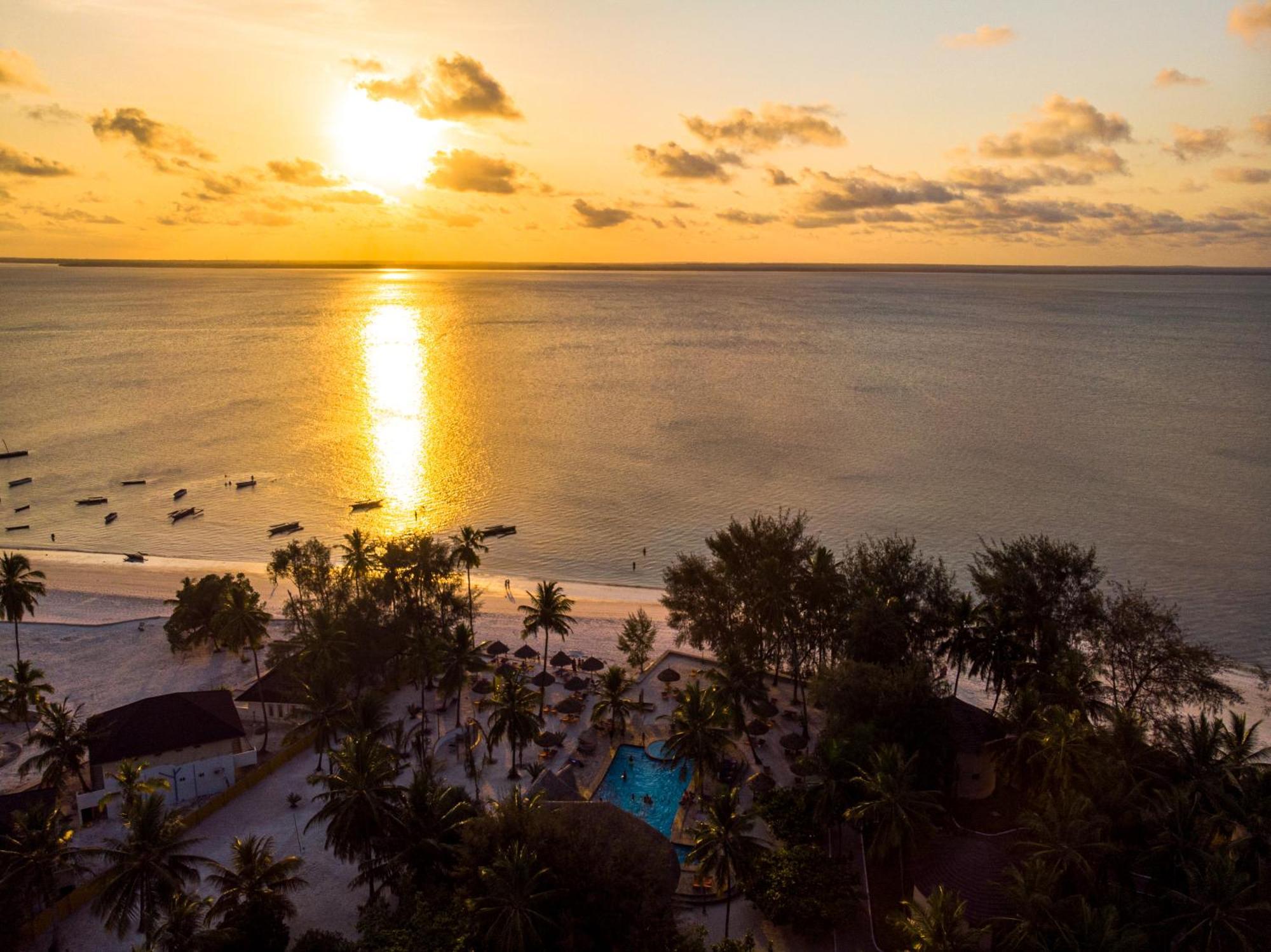 Sansi Kae Beach Resort Michamvi 외부 사진