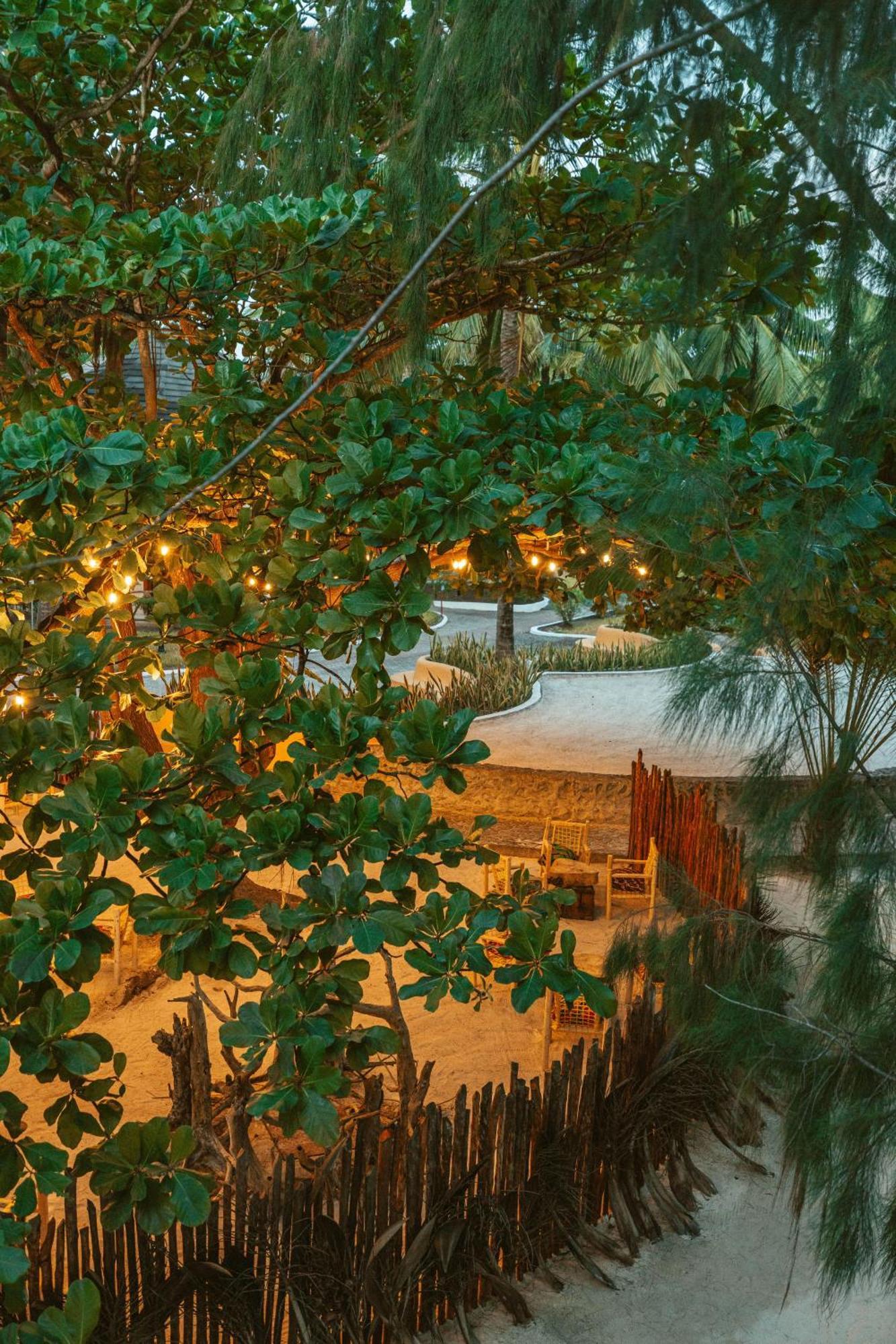 Sansi Kae Beach Resort Michamvi 외부 사진