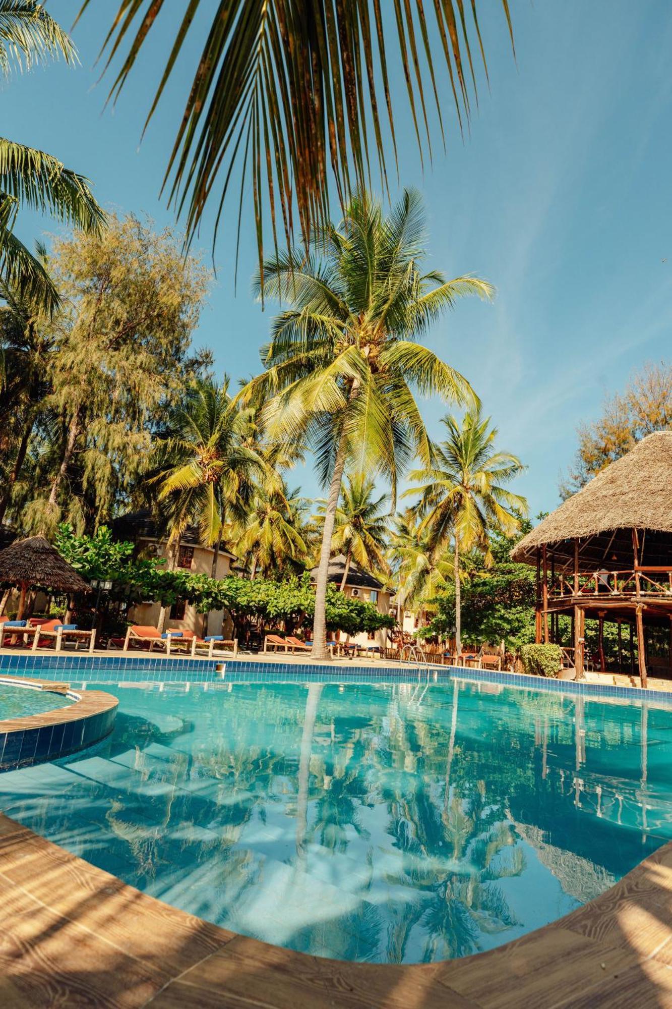 Sansi Kae Beach Resort Michamvi 외부 사진
